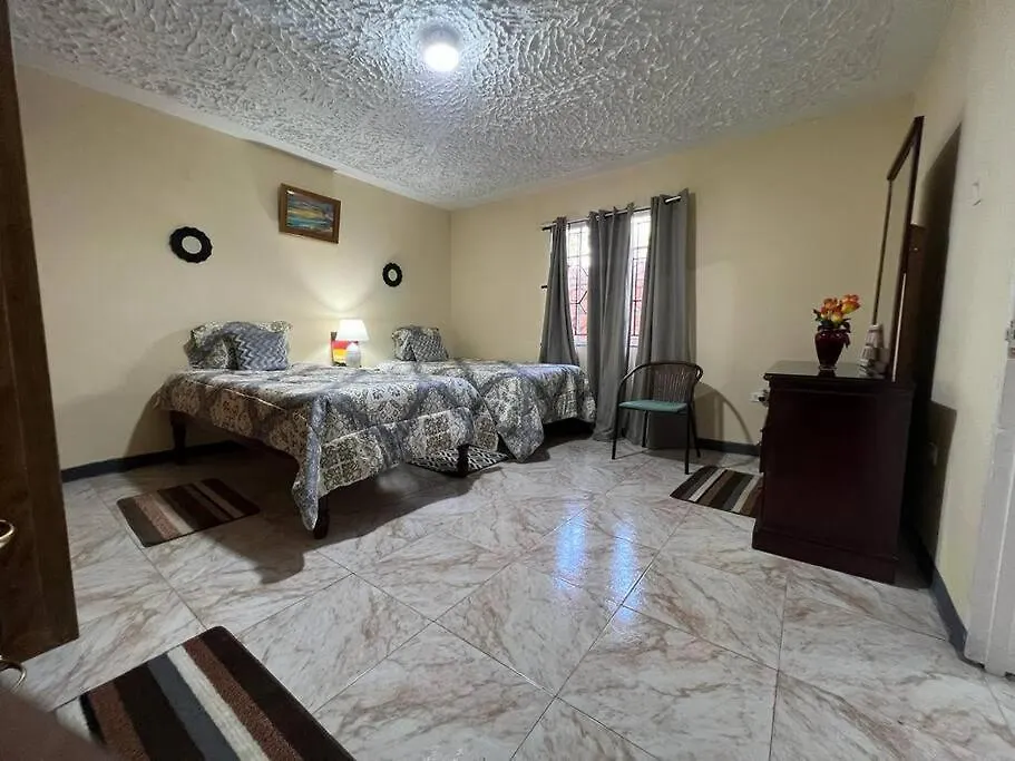 Coolworthy Cozy Retreat Apartment Mandeville